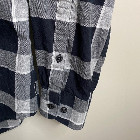 Perry Ellis Portfolio Men's Gray Plaid Long Sleeve‎ Button Up Shirt Size Medium - Picture 3 of 11